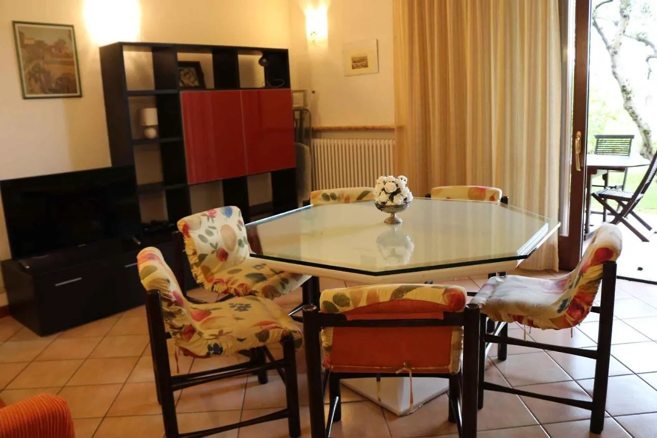 Apartment In Bardolino/Gardasee 21881  Bardolino