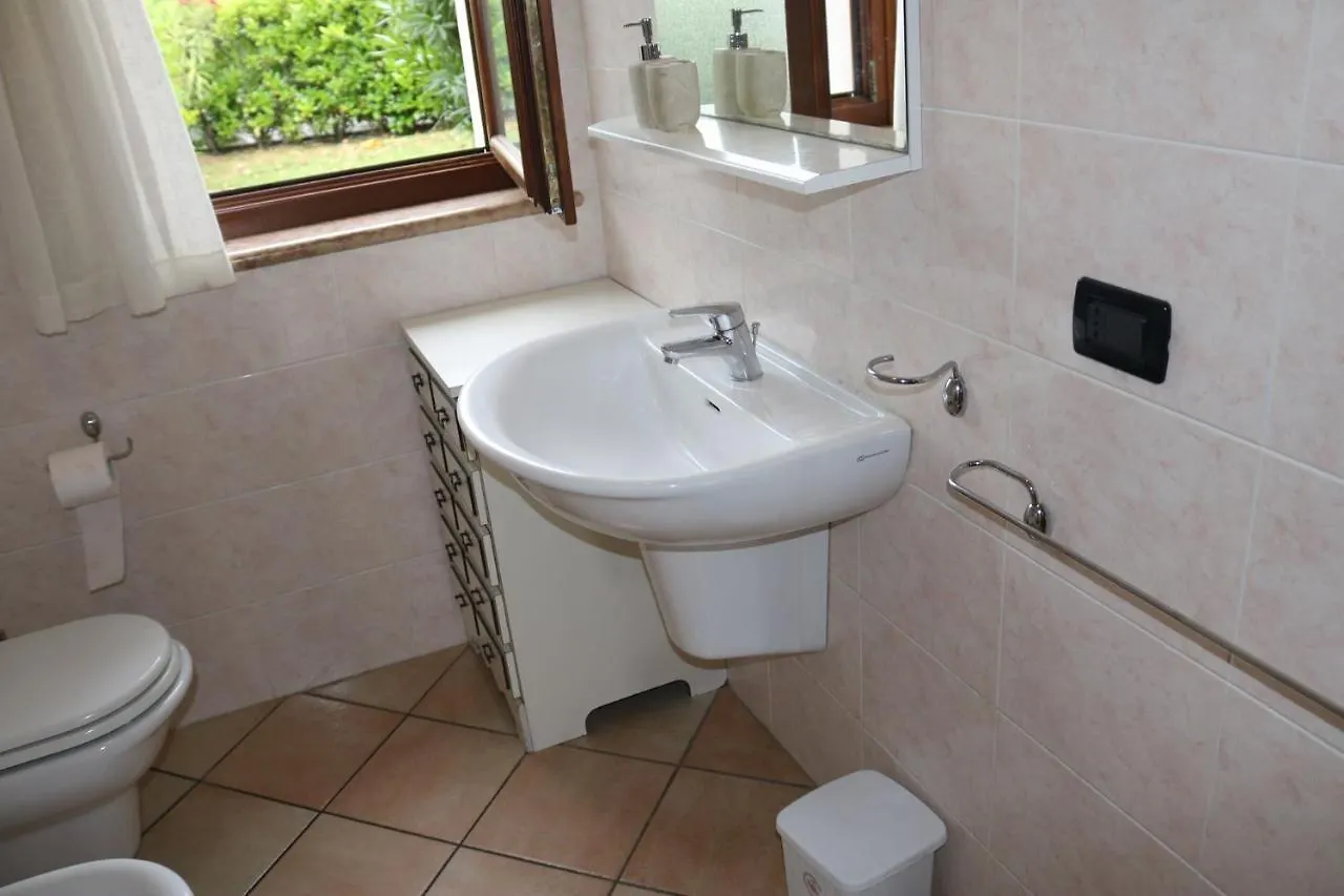 Apartment In Bardolino/Gardasee 21881 Italy